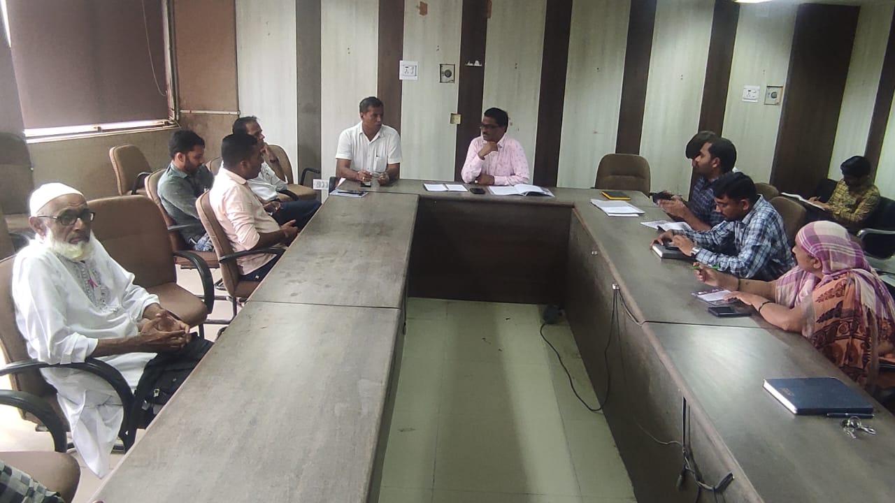 A meeting was held with various organizations connected with Yoga under the chairmanship of Sihore Mamlatdar Jogsingh Darbar