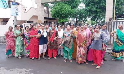 bhavnagar-municipal-servant-husbands-bully-with-women-who-complained-about-sewage-water