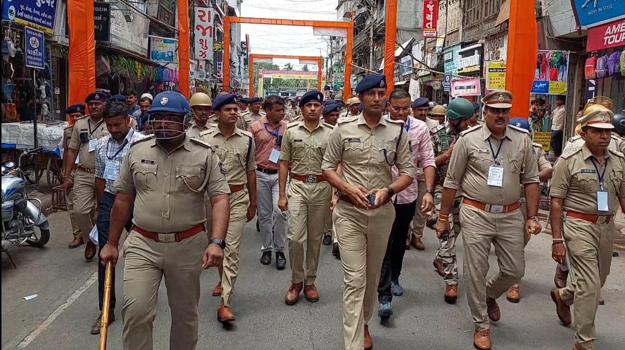 Bhavnagar; The final route march of the police on the route of the 38th Rath Yatra.