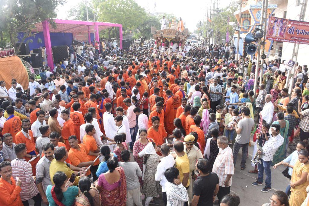 Circulation of Rath Yatra of Lord Jagannathji with 100 floats in Bhavnagar