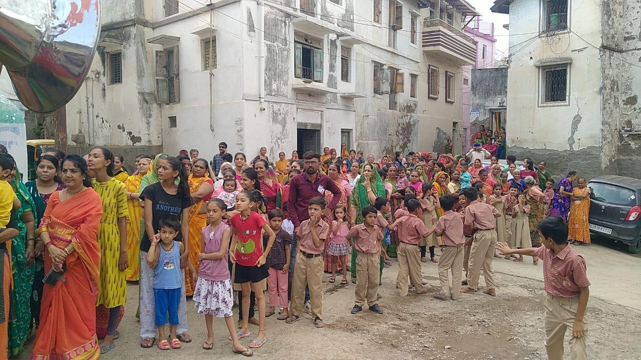 O Jagannathji, do good to all: Sihore PI Bharwad started the Rath Yatra by pulling the chariot