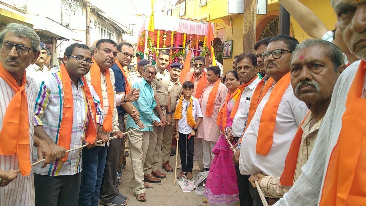 O Jagannathji, do good to all: Sihore PI Bharwad started the Rath Yatra by pulling the chariot