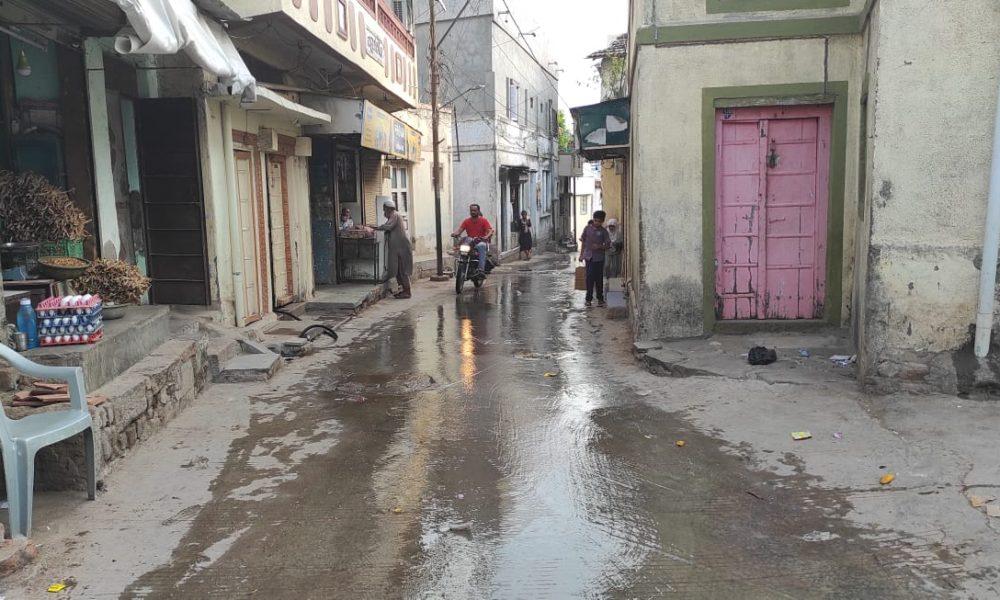 The condition of Sinhapur! Sewage over the road, system fast asleep despite repeated presentations of the problem