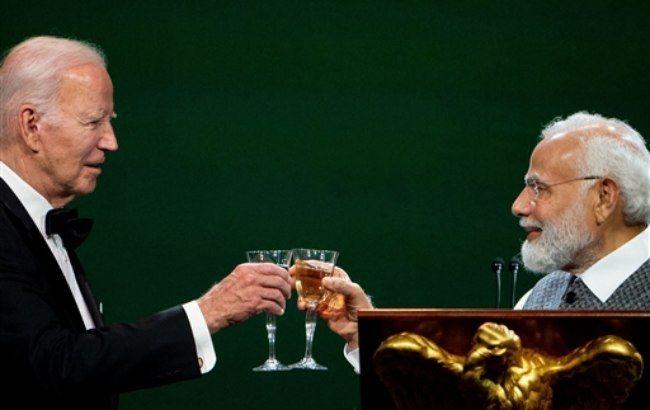 PM Modi cheers with Biden, people ask what was in the glass?