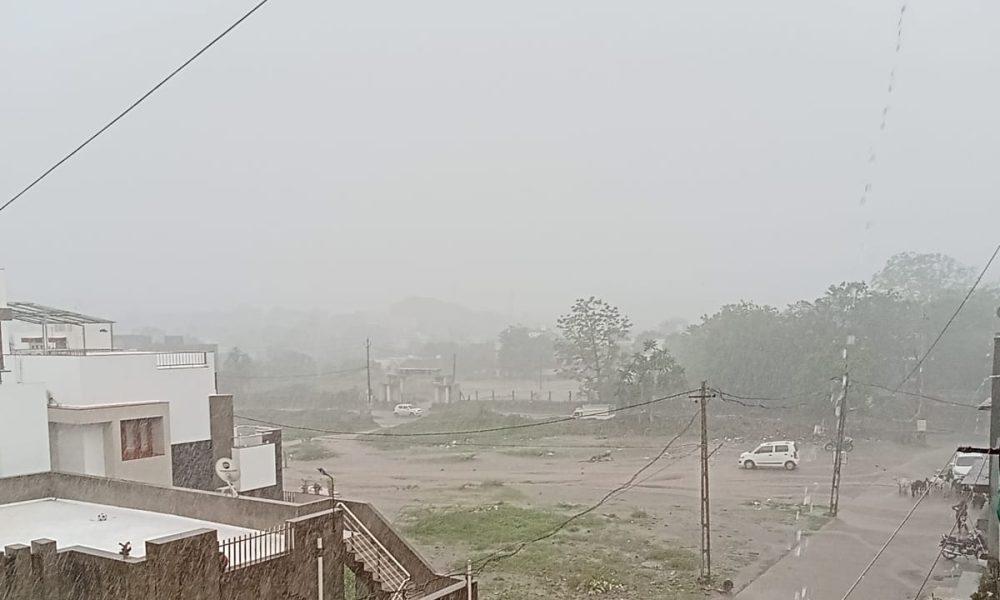 clouds-continue-in-the-district-including-sihore-1-to-3-inches-more-with-thunder-farmers-rejoice