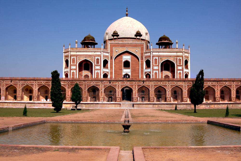 Tombs in India : These 5 tombs in India are famous for their beauty, make a plan to visit them once