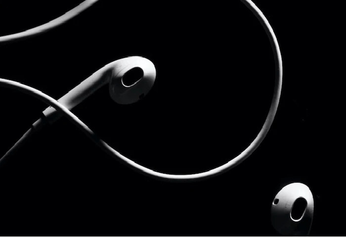 dont-enjoy-listening-to-songs-even-after-buying-expensive-earphones-adopt-these-tips-soon