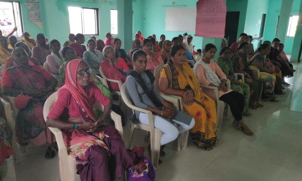 A simple meeting on women panchayat awareness was organized by ICDS Holma Mahila Swarajya Manch and Anandi Sansthan sisters at Sihore Pathikashram.