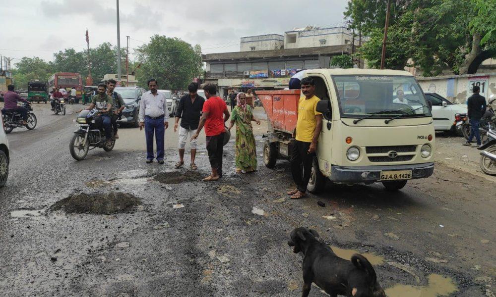 The Day Collector of Sihore showed the law and the system went up the road; Repair of Bismar Road roads started