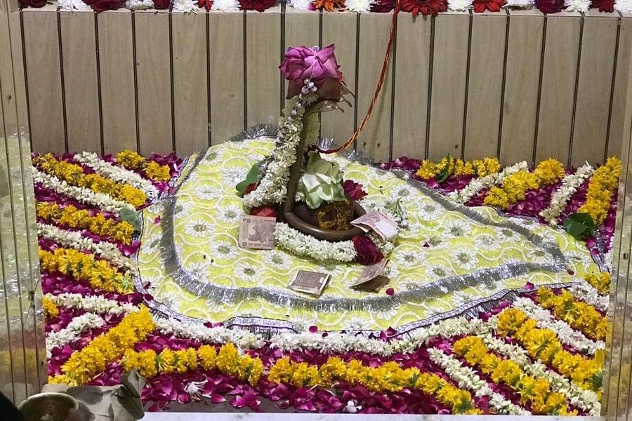 if-you-want-to-visit-bholenath-in-the-holy-month-of-shravan-then-you-must-visit-this-shiva-temple
