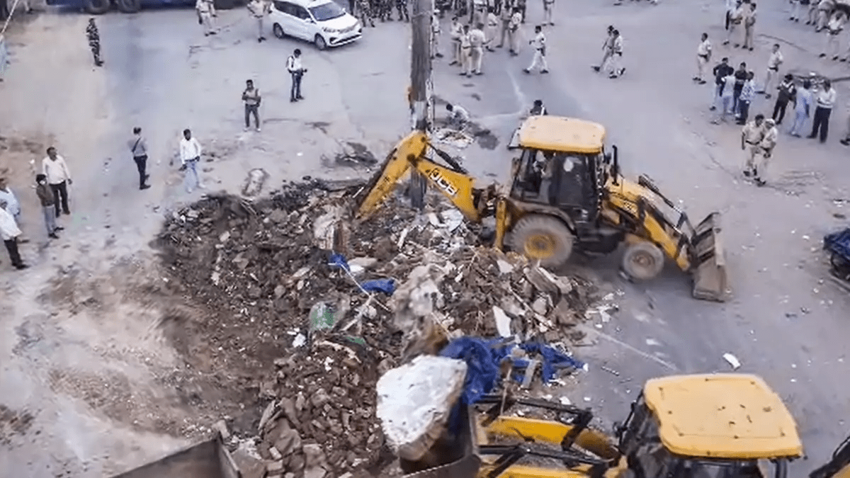 Pakistan's nefarious act again, demolishing a 150-year-old Hindu temple on this issue