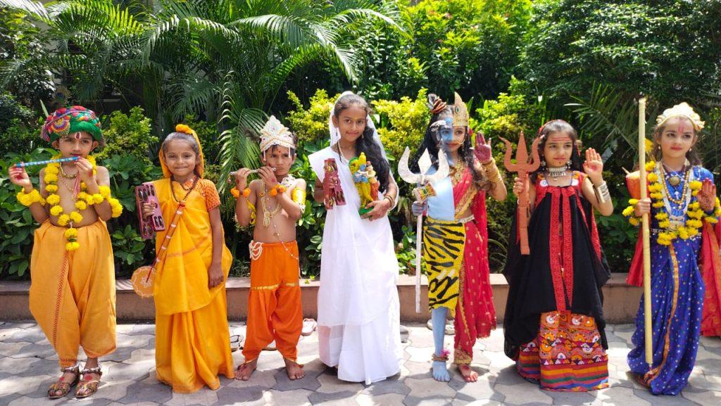 Guru Meri Puja, Guru Govindam, Guru Mera Parabrahm, Guru Bhagwant.. : Celebration of Guru Purnima