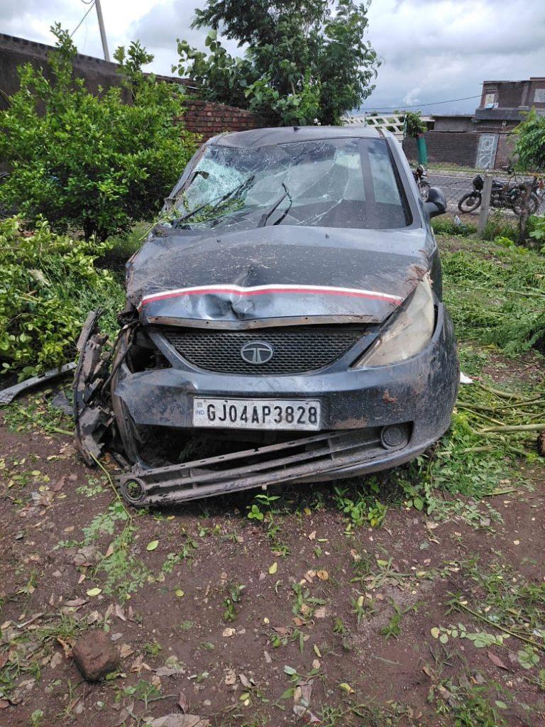 Road accident in Ambala village near Sihore: The father who was waiting for his daughter was killed by a car driver.