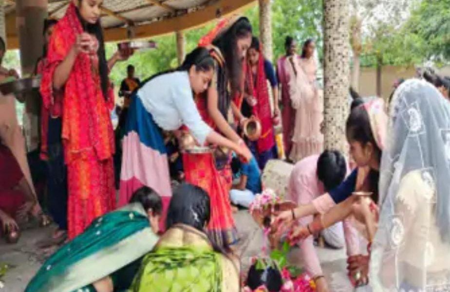 commencement-of-jayaparvati-vrat-vigil-on-wednesday