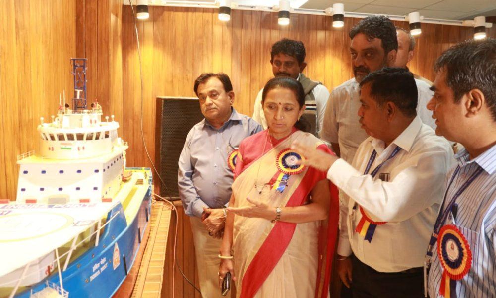 bhavnagar-union-minister-sarvananda-sonwal-virtual-launch-of-tourism-facility-at-gopanath-light-house