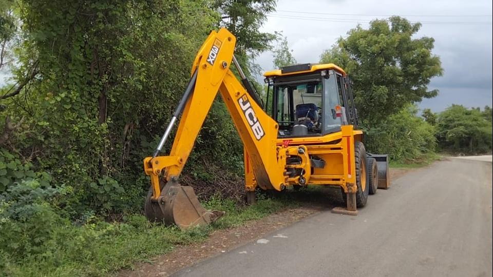 Another echo of Shankhnaad News; Removal of mad acacias on Bhadli Road in Sihore started - Vikram Singh's submission got written