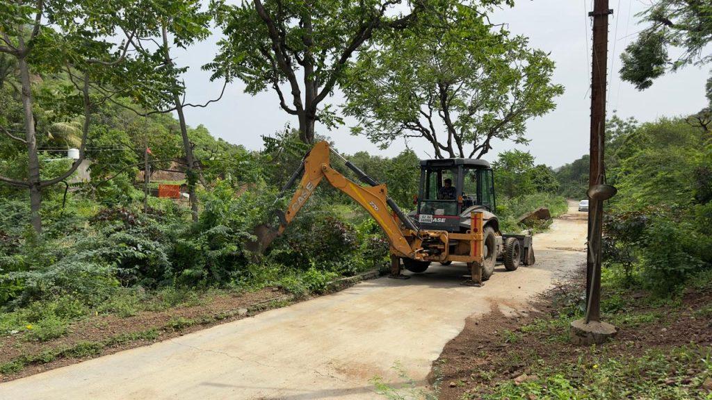 Shankhnad always leading ; Acacia removal work started on Sihor Gautameshwar road