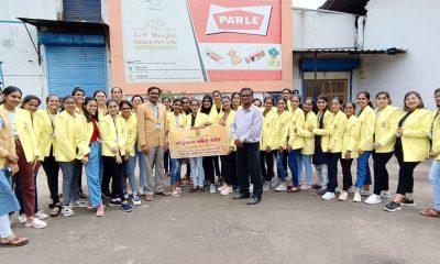 Students of Bhavnagar Nandkunwarba Women's College visited Parle Company