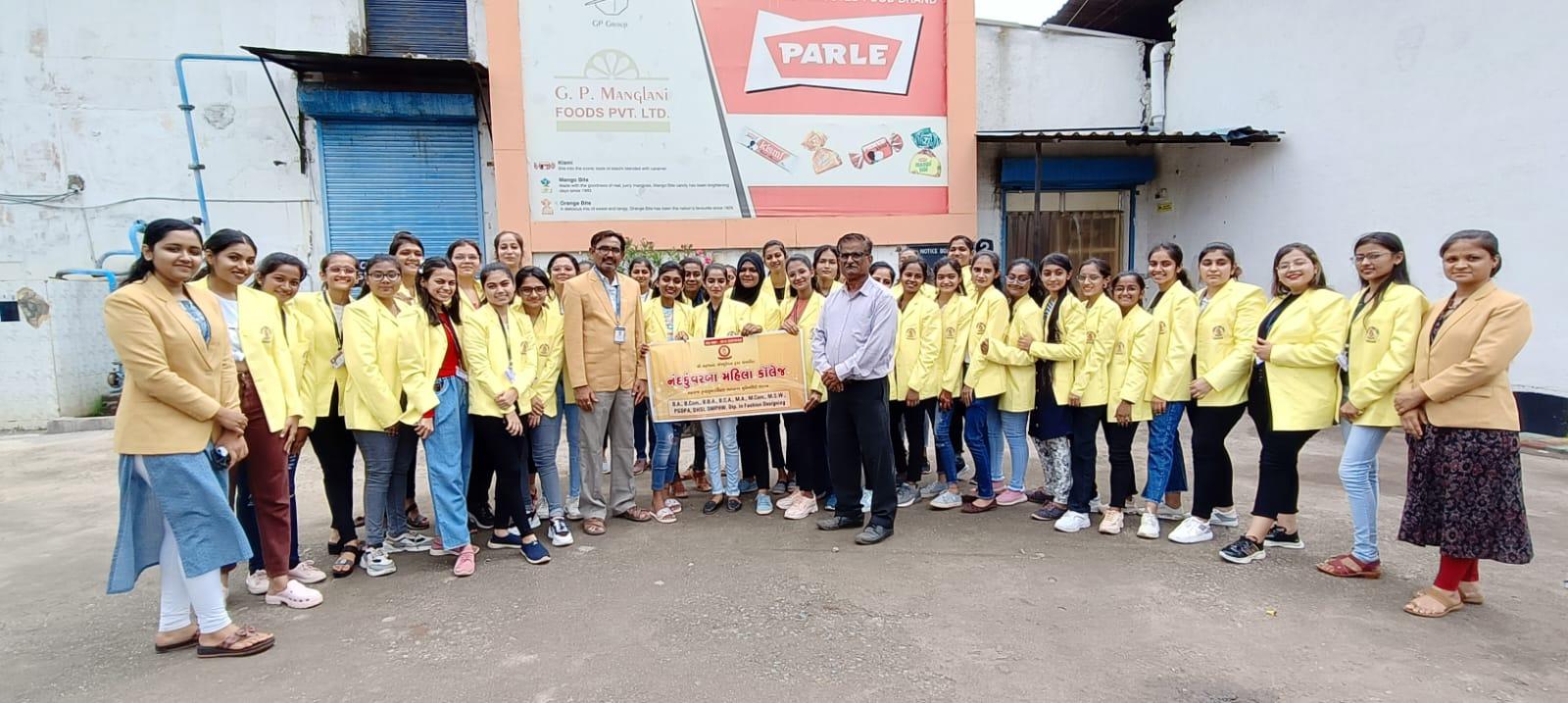 Students of Bhavnagar Nandkunwarba Women's College visited Parle Company