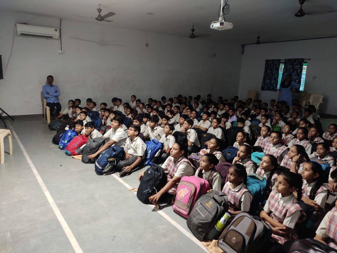 Chandrayaan-3 Mission: "Launch of Chandrayaan-3 Mission" was broadcast live at Sehore Gnanmanjari Modern School; Students participated