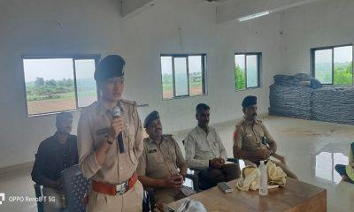 Vallabhipur Police Station team conducted a seminar with students of Vallabhi Vidyapeeth School
