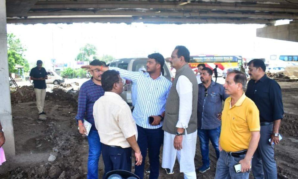Jeetu Vaghani reached the spot when the road turned bad at Bhavnagar's Nari intersection