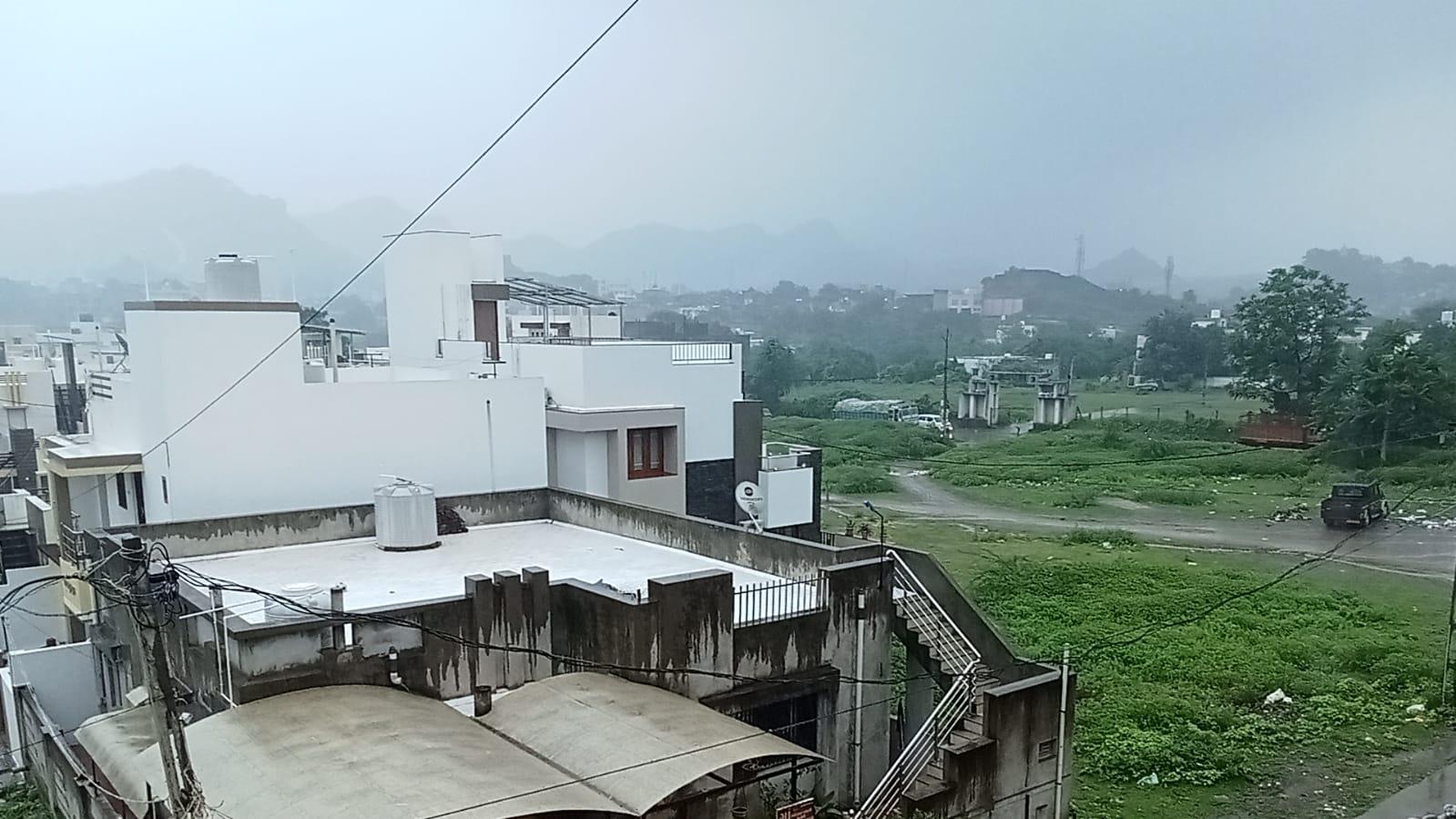 Anradhar in the district including Bhavnagar; Widespread rain with lightning