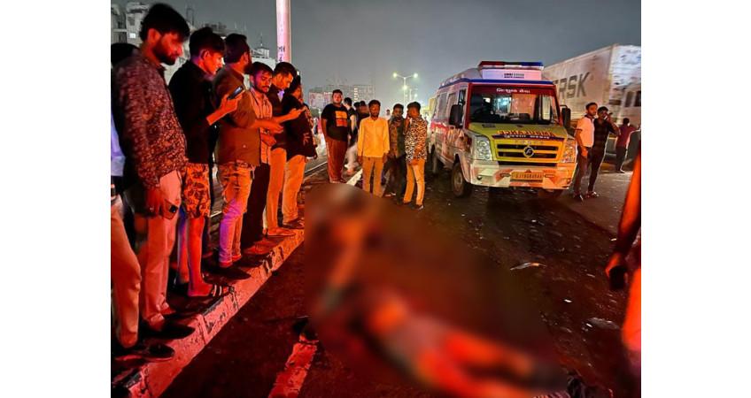 Horrible accident in Ahmedabad: Builder's son rams Jaguar car on people standing on ISKCON bridge: 9 including constable killed