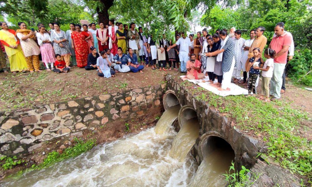 The new Neer was celebrated with a pooja ceremony at Lokbharati Sanosara of Sihore taluk