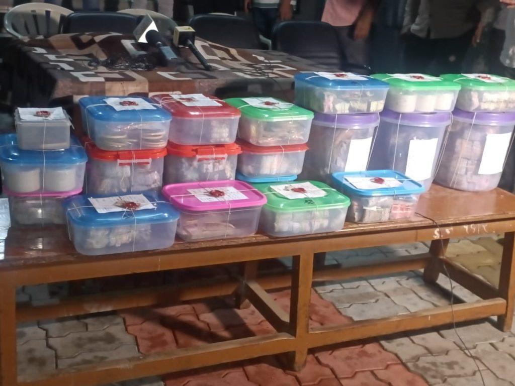 sihores-chakchari-a-big-success-for-the-police-in-the-angadia-robbery-case-of-more-than-one-crore-three-accused-arrested