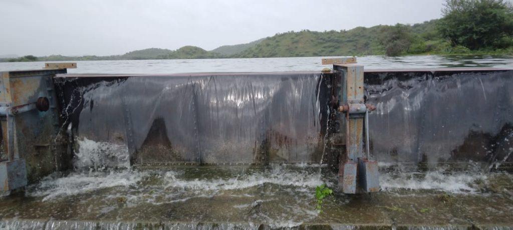 sehore-city-congress-hailed-the-new-neer-as-the-gautameshwar-lake-overflowed