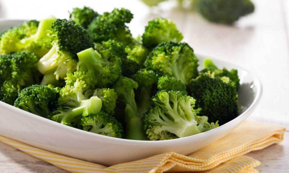 From boosting digestion to weight loss, eating broccoli every day has amazing benefits