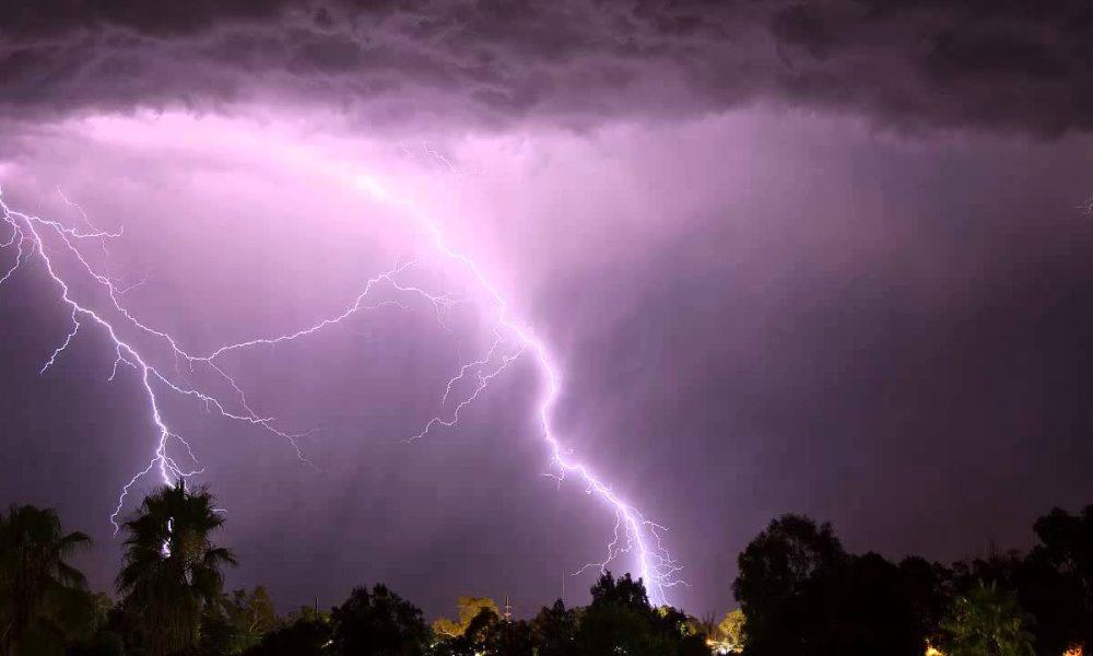 In the morning, stormy batting with thunder and rain woke up the Sihoris