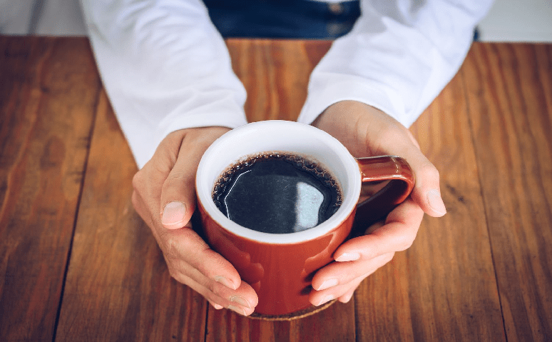 Avoid drinking coffee for an hour after waking up in the morning, otherwise these problems may occur