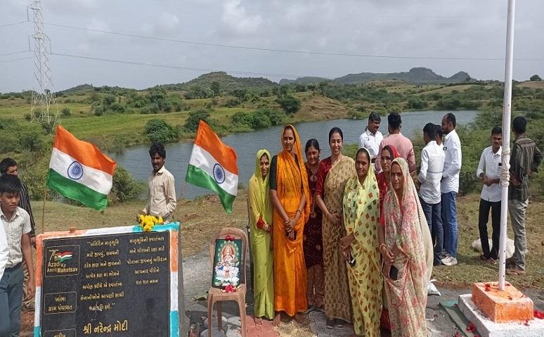 Khambha village of Sihore painted in colors of patriotism - celebration of independence day