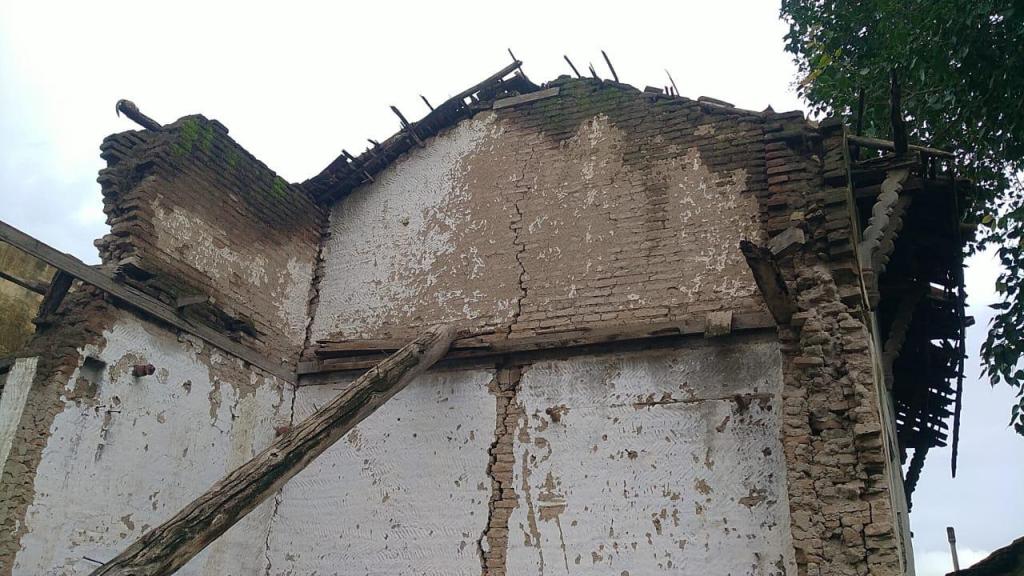 afraid-that-hazardous-buildings-in-sihore-will-cause-a-major-accident-a-few-days-ago-four-people-lost-their-lives-in-an-accident-in-junagadh