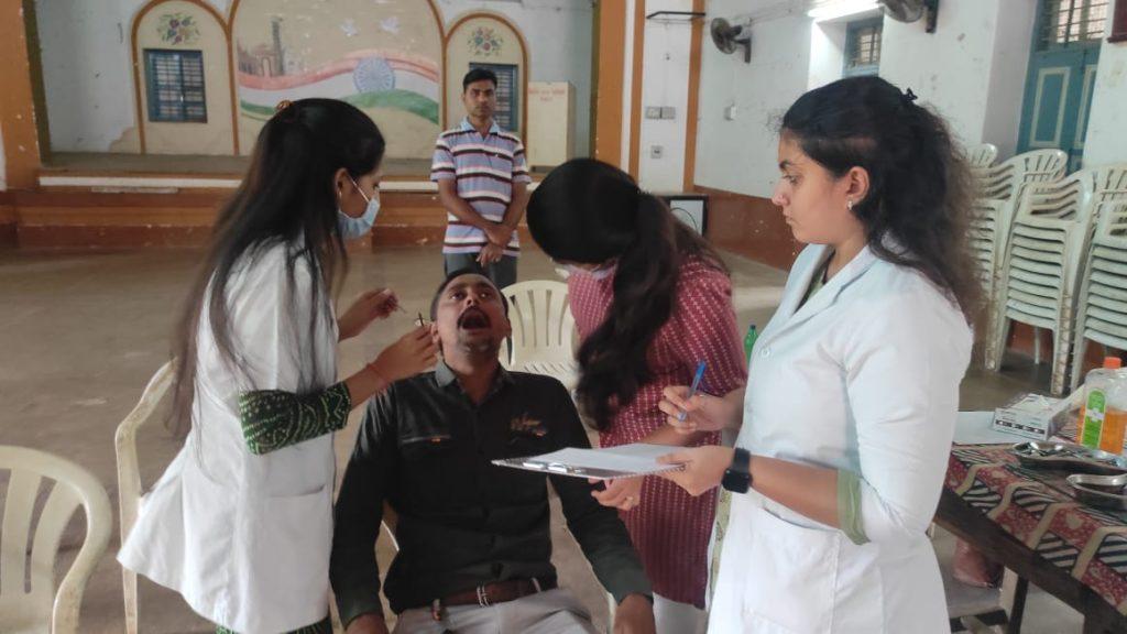 a-free-camp-was-organized-by-the-college-of-dental-science-hospital-at-sihore-town-hall