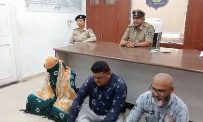 three-people-including-a-couple-were-arrested-for-trading-blood-in-a-residential-area-of-palitana-two-girls-were-released