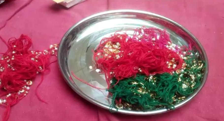 To help the family, these disabled children of Bhavnagar are preparing rakhi by themselves, more than 2 lakhs were sold.