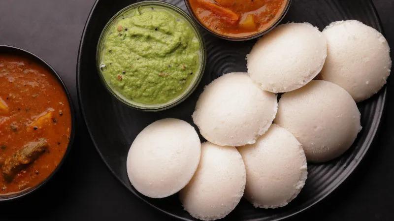 Make this delicious Poha Idli at home, learn how to make it