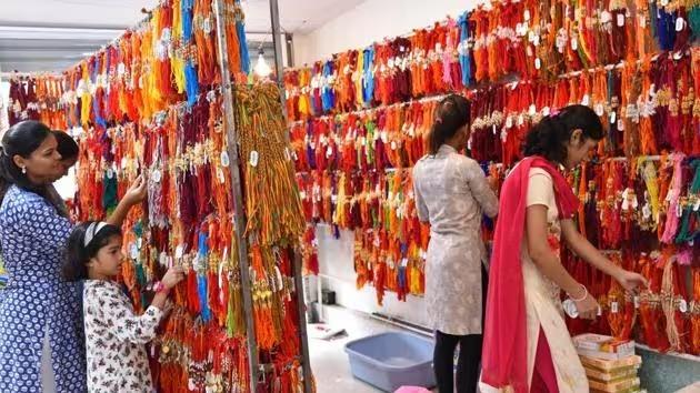 Ahead of Rakshabandhan in Sihore city, the Rakhi market was buzzing - crowded with shoppers