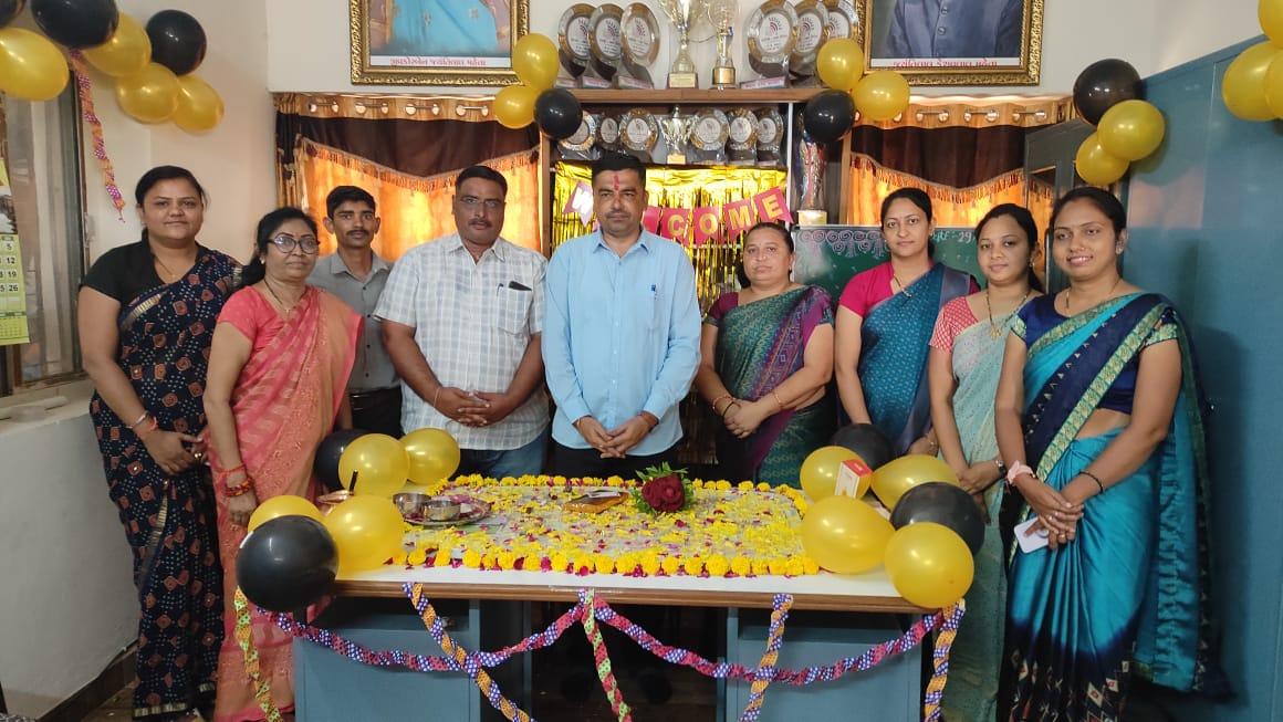 Sihore JJ Mehta Girls School Principal Amishaben Patel Departs, Dilipbhai Dangar Takes Over As New Principal