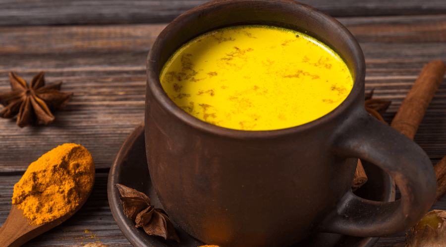 Turmeric milk is not beneficial for everyone, people with these 3 problems should stay away
