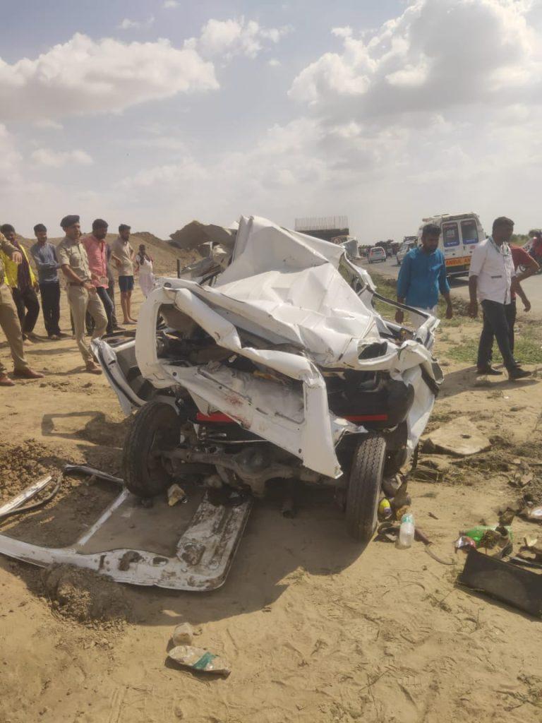 Gamkhwar accident on Bhavnagar-Ahmedabad short route, 2 died on the spot
