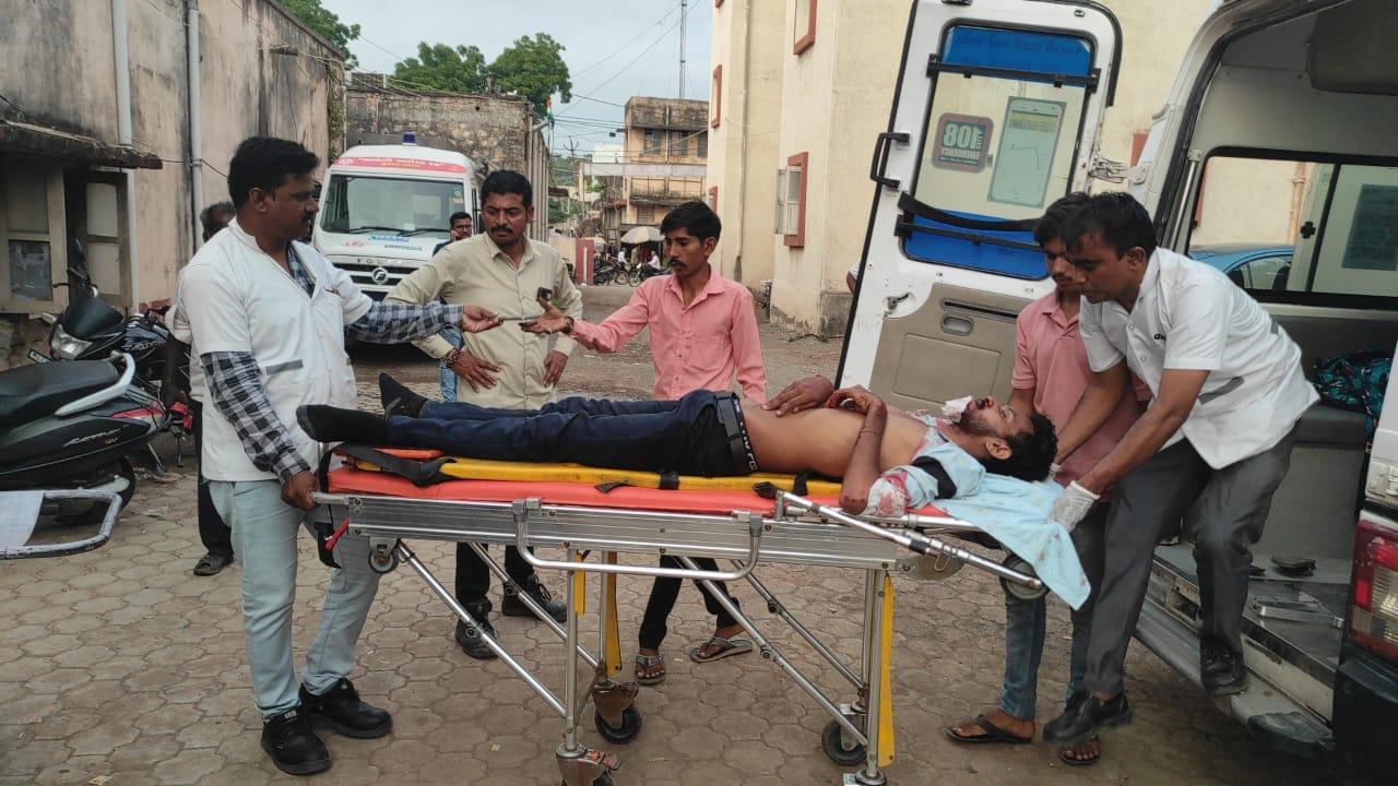 Two bikes collided head-on near Bhavnagar Rajkot Highway Bhutiya plank, three serious